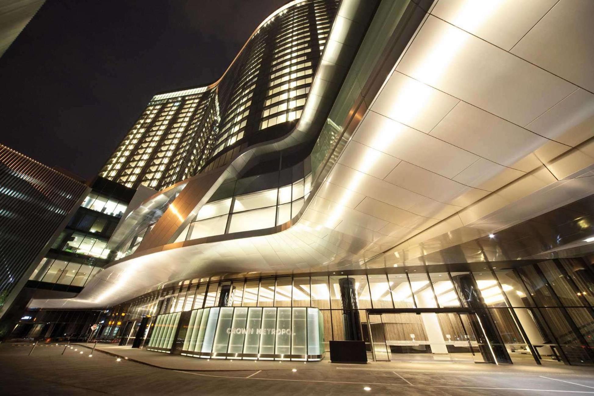 Crown Metropol Melbourne Hotel Exterior foto The hotel's entrance